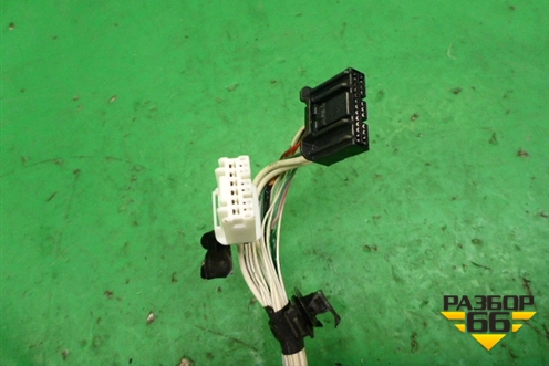 Проводка двери багажника (8218442611) для Toyota Rav-4 с 2012-2019г