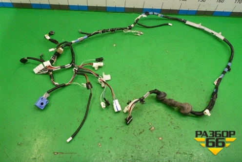 Проводка двери багажника (8218442611) для Toyota Rav-4 с 2012-2019г