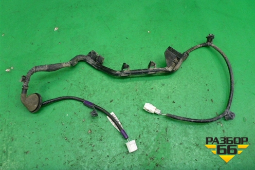 Проводка (задняя на антенну после 2015г) (8218342040) для Toyota Rav-4 с 2012-2019г