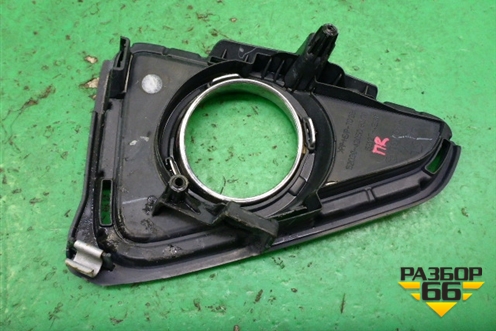 Накладка ПТФ правая (после 2015г) (5203042050) для Toyota Rav-4 с 2012-2019г