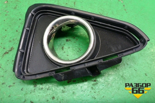 Накладка ПТФ правая (после 2015г) (5203042050) для Toyota Rav-4 с 2012-2019г