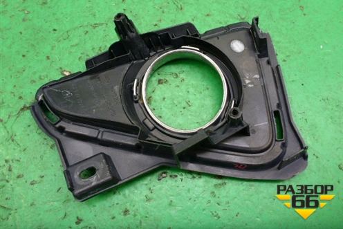 Накладка ПТФ левая (после 2015г) (5204042050) для Toyota Rav-4 с 2012-2019г