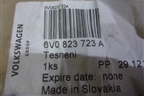 Уплотнитель капота (6V0823723A) для Skoda Rapid с 2013г