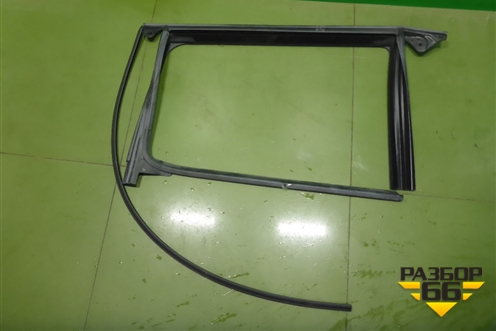 Уплотнитель стекла двери задней левой (новый) (5L0839431K) для Skoda Yeti с 2009г