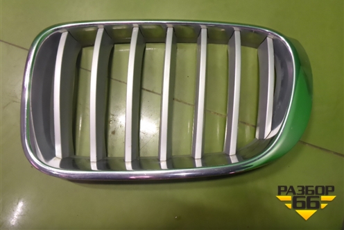 Решетка радиатора левая (до 2014г) (51117210725) для BMW X3 F25 с 2010-2017г