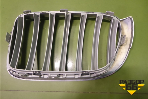 Решетка радиатора правая (до 2014г) (51117210726) для BMW X3 F25 с 2010-2017г