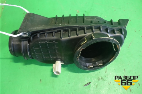 Воздуховод (4H2Q6K770BB) для Land Rover Discovery 3 с 2004-2009г