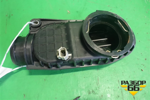 Воздуховод (4H2Q6K770BB) для Land Rover Discovery 3 с 2004-2009г