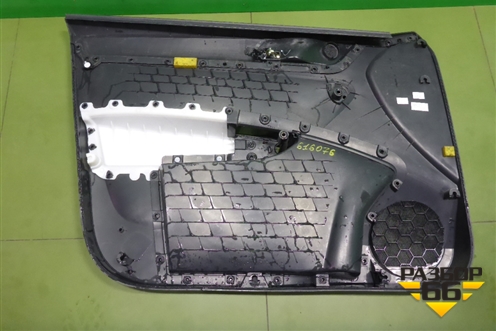 Обшивка двери передней правой под электрику (60U867014C) для Skoda Rapid с 2013г