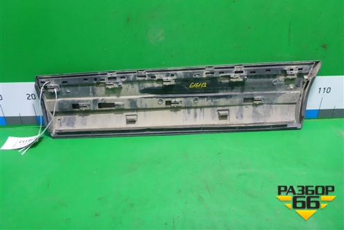 Накладка двери задней правой (4L0853970) для Audi Q7 c 2005-2015г