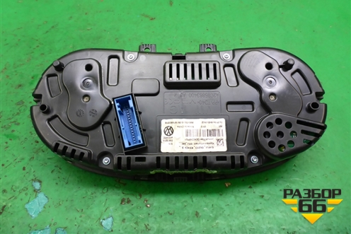 Щиток приборов МКПП (6RU920861) для Volkswagen Polo (седан) с 2010г
