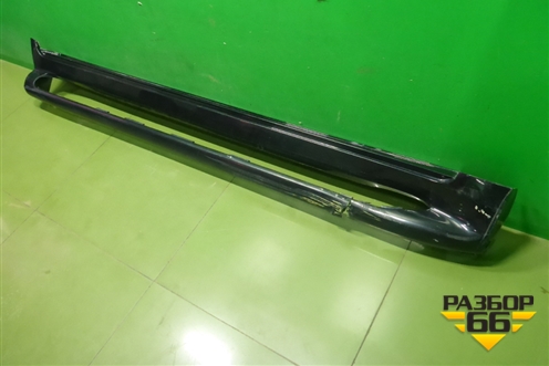 Накладка на порог наружная правая на подножку (5177360160) для Toyota Land Cruiser (200) с 2008г