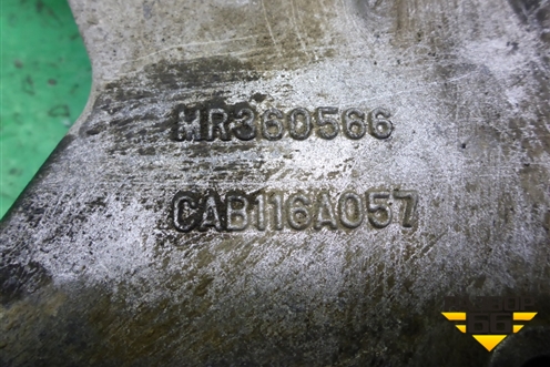 Кронштейн компрессора кондиционера (1.3л 4G13) (MR360566) для Mitsubishi Lancer-9  с 2003-2008г