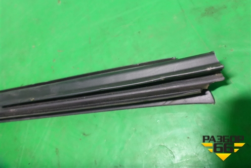 Накладка стекла переднего левого (внутренняя) (3B0837471CB41) для Skoda Superb с 2001-2008г