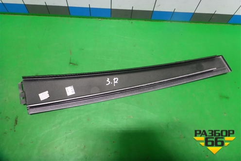 Накладка двери задней правой (на рамку) (3B0839902H041) для Skoda Superb с 2001-2008г