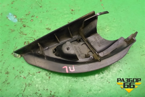 Накладка двери передней левой уголок (MR441633) для Mitsubishi Lancer-9  с 2003-2008г