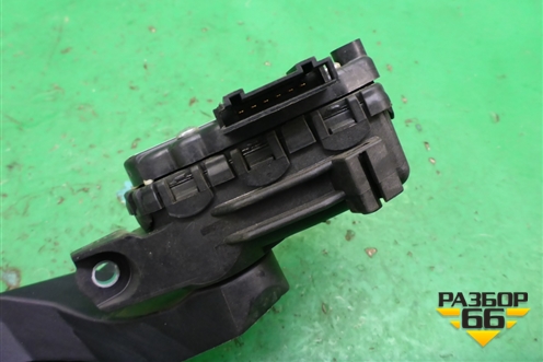 Педаль газа электронная (8D1721523E) для Skoda Superb с 2001-2008г