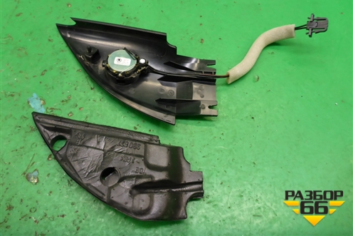 Накладка двери передней левой уголок (3B0837993) для Skoda Superb с 2001-2008г