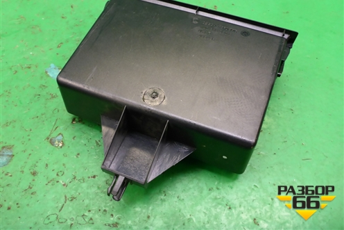 Ящик передней консоли (1U0858950B) для Skoda Superb с 2001-2008г