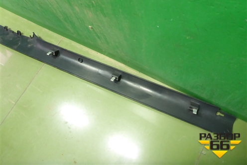 Накладка порога внутренняя правая (3U5853370) для Skoda Superb с 2001-2008г