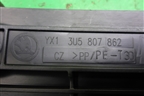 Кронштейн заднего бампера правый (3U5807862) для Skoda Superb с 2001-2008г