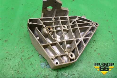 Кронштейн компрессора кондиционера (06B260885D) для Skoda Superb с 2001-2008г