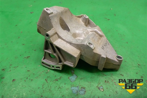 Кронштейн компрессора кондиционера (06B260885D) для Skoda Superb с 2001-2008г