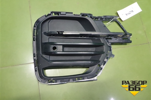 Решетка в передний бампер правая (511110503420) для BMW X5 G05 с 2018г