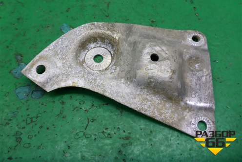 Кронштейн подрамника левый (8D0399541D) для Skoda Superb с 2001-2008г