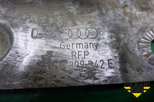 Кронштейн подрамника правый (8D0399542E) для Skoda Superb с 2001-2008г
