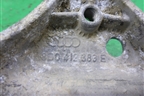 Кронштейн амортизатора переднего (8D0412383E) для Skoda Superb с 2001-2008г