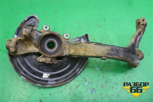 Кулак поворотный передний левый (8D0407257) для Skoda Superb с 2001-2008г