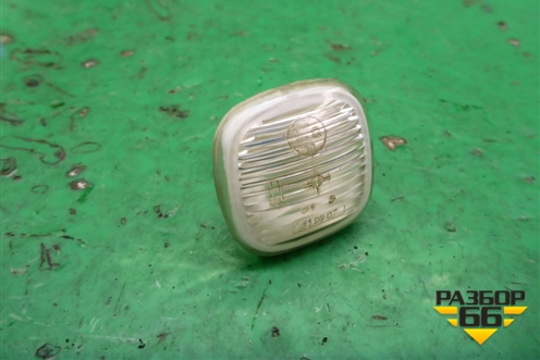 Повторитель на крыло (1U0949127A) для Skoda Superb с 2001-2008г