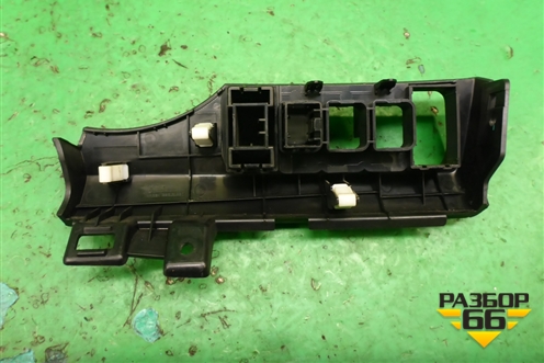 Рамка под кнопки (933104Y000) для Kia Rio с 2011-2016г