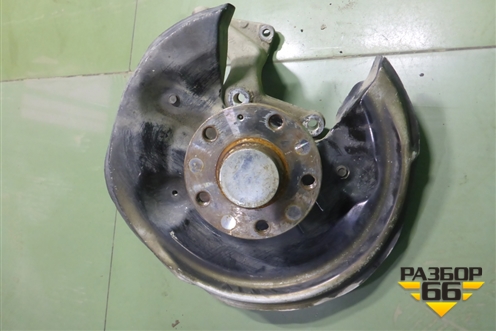 Кулак задний левый (3C0505435F) для Volkswagen Passat-CC с 2008г