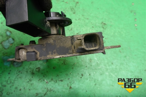 Замок капота (C7G0A16700) для Ford Focus 2 с 2008-2011г