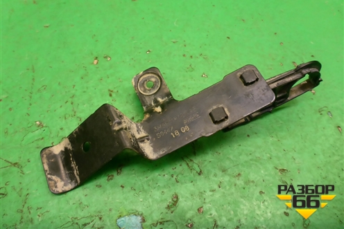 Кронштейн (патрубков отопителя) (3M5H18481AB) для Ford Focus 2 с 2008-2011г