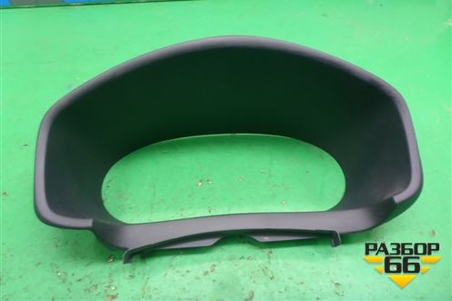 Накладка на щиток приборов (682401394R) для Renault Sandero с 2013-2022г