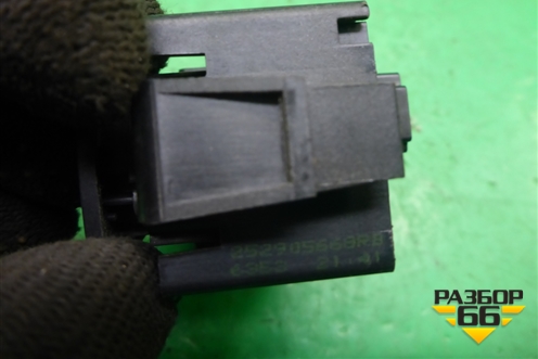 Кнопка аварийной сигнализации (252905668R) для Renault Sandero с 2013-2022г