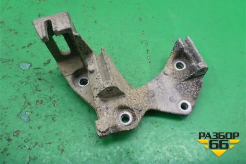 Кронштейн генератора (1.6л H4MD438) (117102094R) для Renault Sandero с 2013-2022г