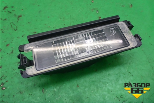 Фонарь подсветки номера (8200957874) для Renault Sandero с 2013-2022г