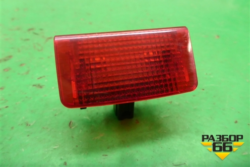 Фонарь подсветки багажника (1698202201) для Mercedes Benz CLS C219 с 2004-2010г