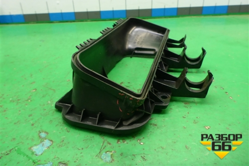 Воздухозаборник отопителя (2118300044) для Mercedes Benz CLS C219 с 2004-2010г