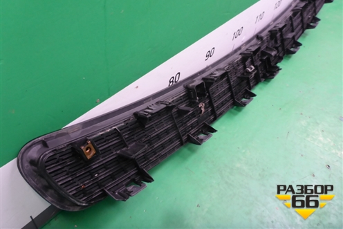 Решетка в капот (2118800005) для Mercedes Benz CLS C219 с 2004-2010г