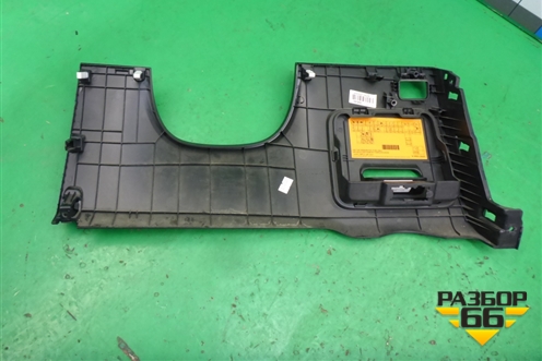 Накладка на торпедо (под рулём) (84751L2010) для Kia K5 с 2020г