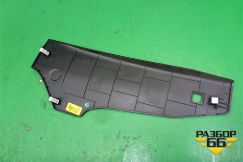 Накладка внутренняя (на консоль правая) (84615L2001) для Kia K5 с 2020г