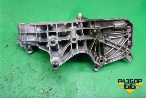 Кронштейн генератора (8200941114) для Renault Sandero с 2013-2022г