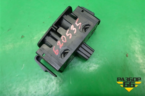 Кнопка аварийной сигнализации (252100502R) для Renault Sandero с 2013-2022г