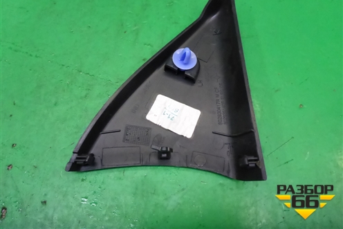 Накладка двери передней левой уголок (802930417R) для Renault Sandero с 2013-2022г