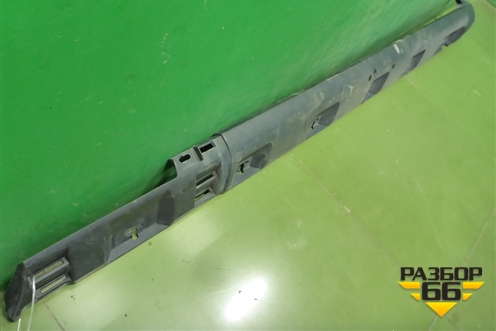Накладка на порог наружная правая (StepWay) (764266165R) для Renault Sandero с 2013-2022г